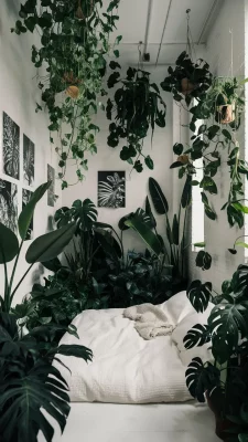 slaapkamer inspiratie urban jungle witte muren